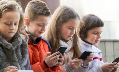 Research Examines Association Between Early Mobile Phone Ownership and Children’s Academic Outcomes